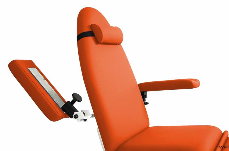 AA180-EXT 90º fold-down armrests (metallic and upholstered) - Armrests