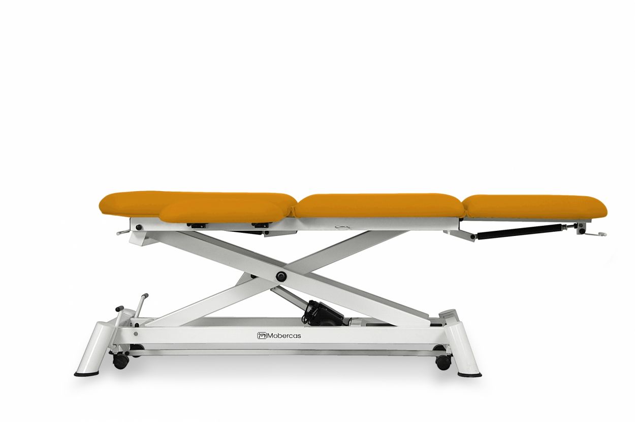 CE-0135-BR Table électrique en 3 plans avec châssis à ciseaux, accoudoirs plats et roulettes. 2