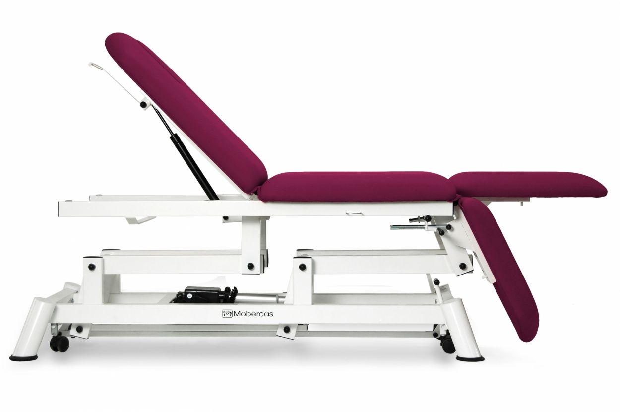 CE-2135-PR Table électrique en 3 plans avec jambières indépendantes et roulettes. 2