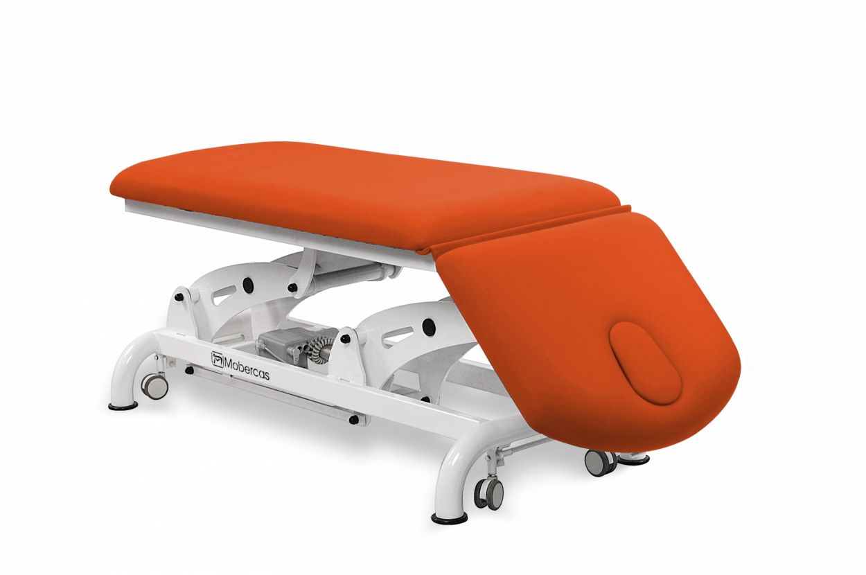CE-2229-AR Electric couch of 2 sections with 2 motors, folding backrest and wheels.  3