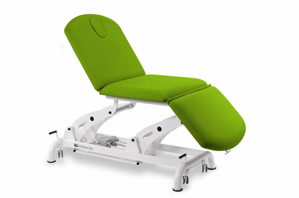 CE-2339-R Electric couch of 3 sections with 3 motors, folding backrest and wheels. 1