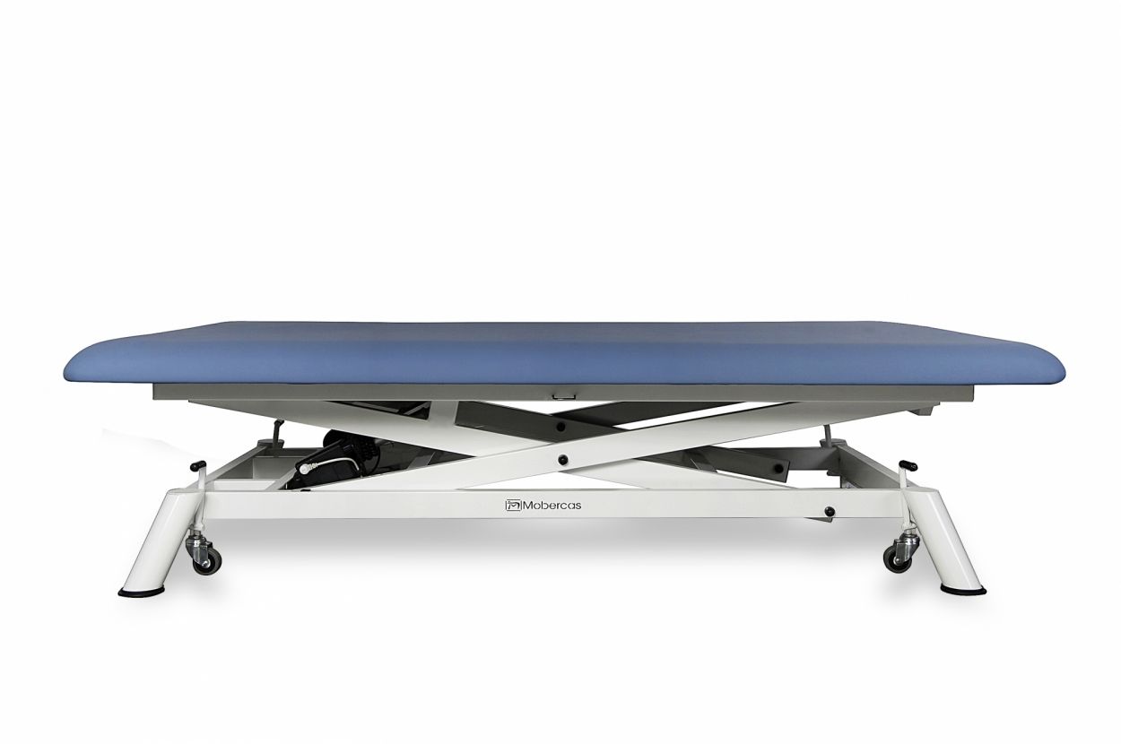 CE-BOBATH-0210-R Electric Bobath couch of 1 section with 2 motors, scissor structure and wheels. 3