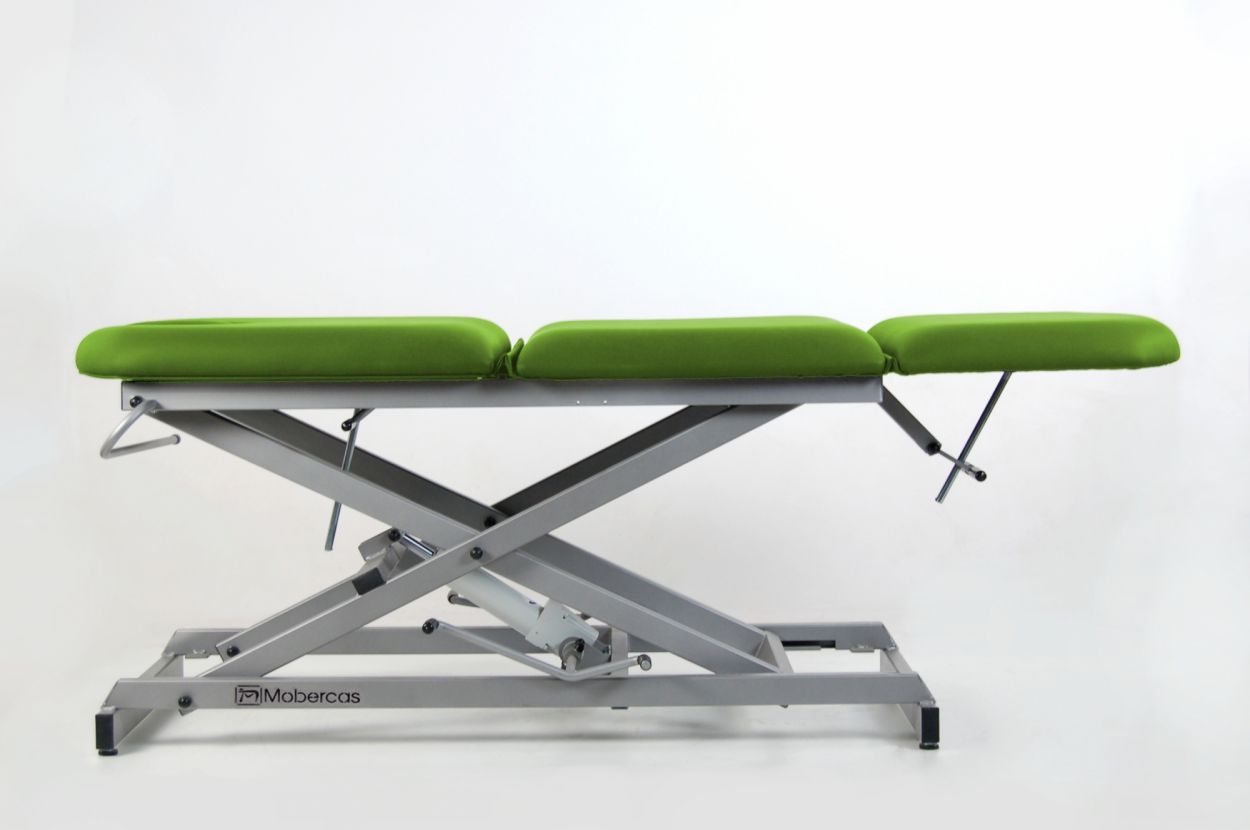 CH-0137 Hydraulic economical couch of 3 sections with scissor structure. 2