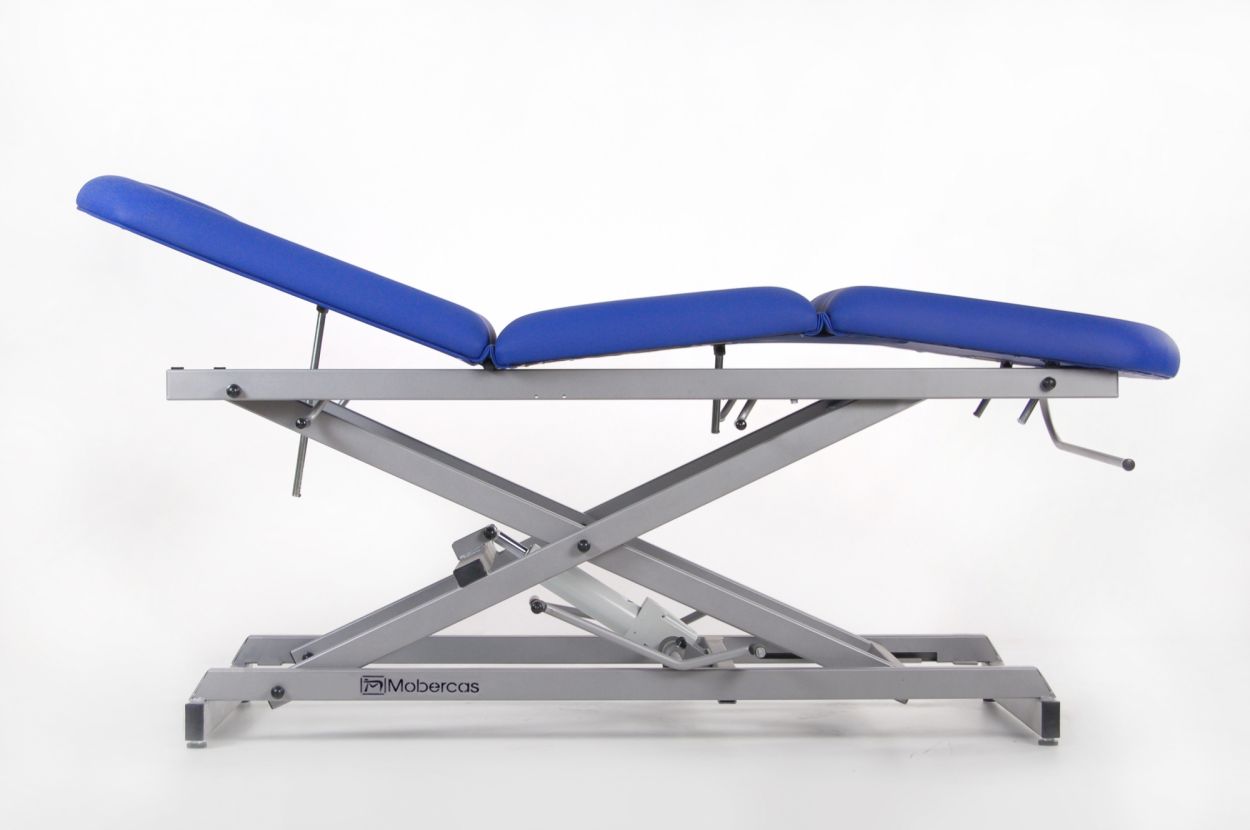 CH-0137-PC Hydraulic economical couch of 3 sections with scissor structure and central fold. 3