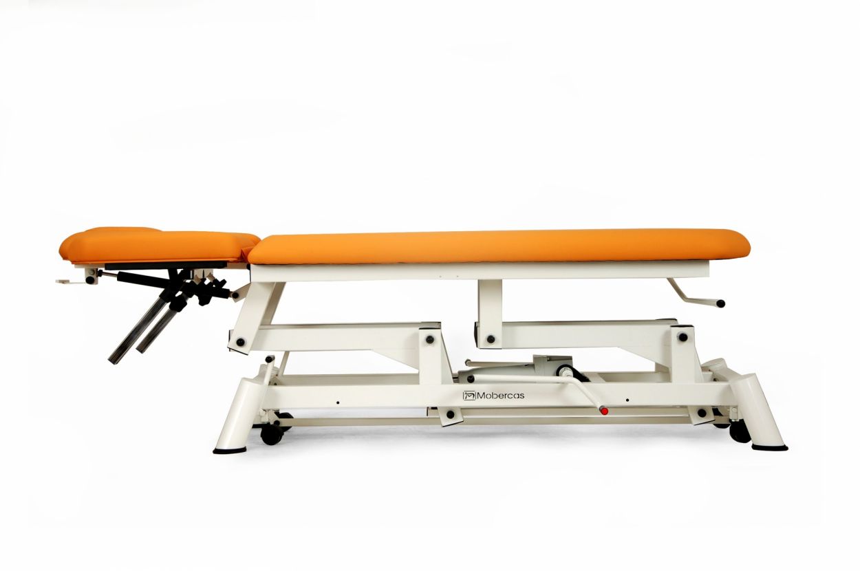 CH-2140-AR Hydraulic couch for osteopathy of 4 sections with folding backrest and wheels.  2
