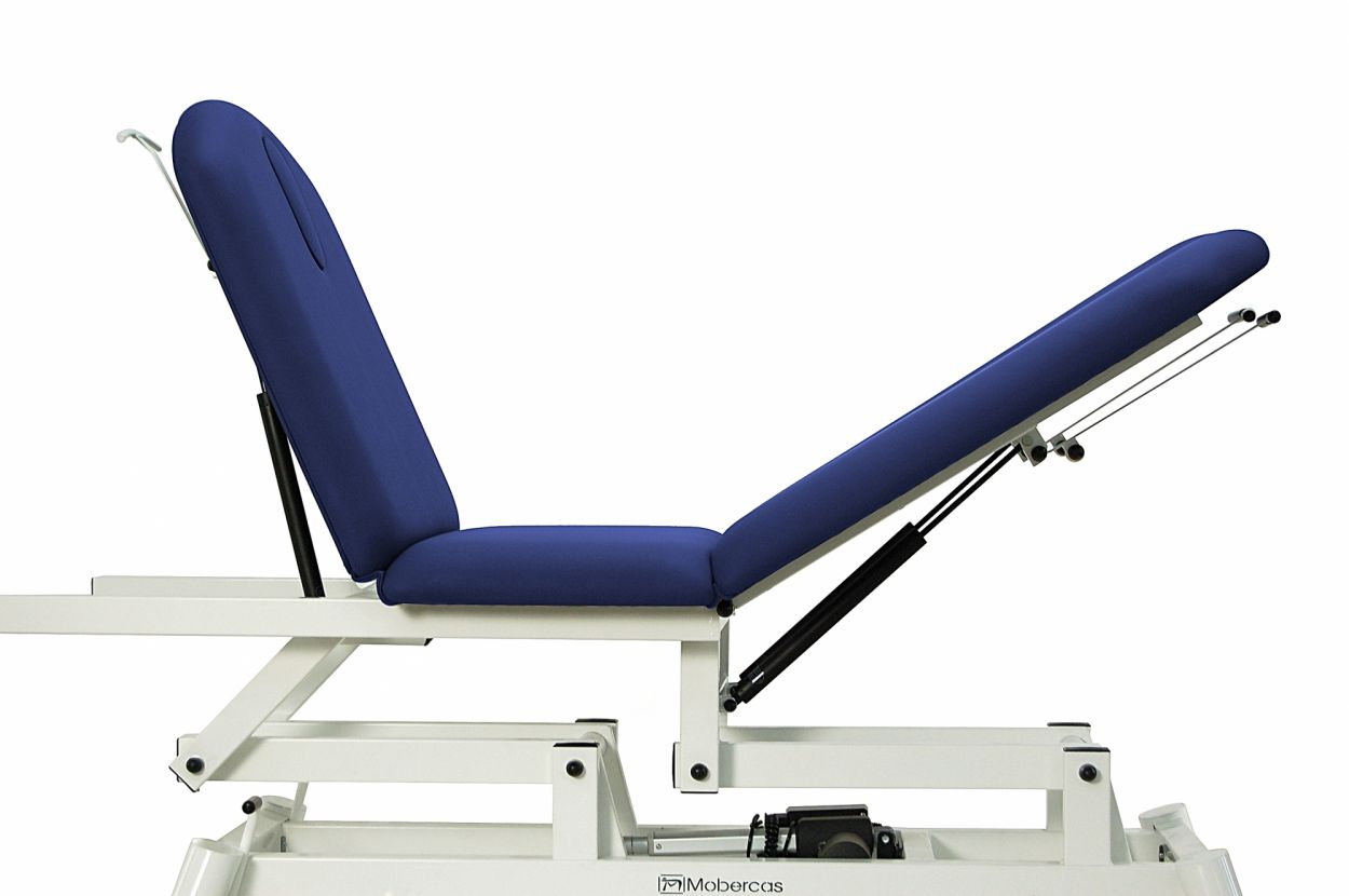 CH-2145-PR Hydraulic couch of 4 sections with individual leg sections and retractable wheels. 2