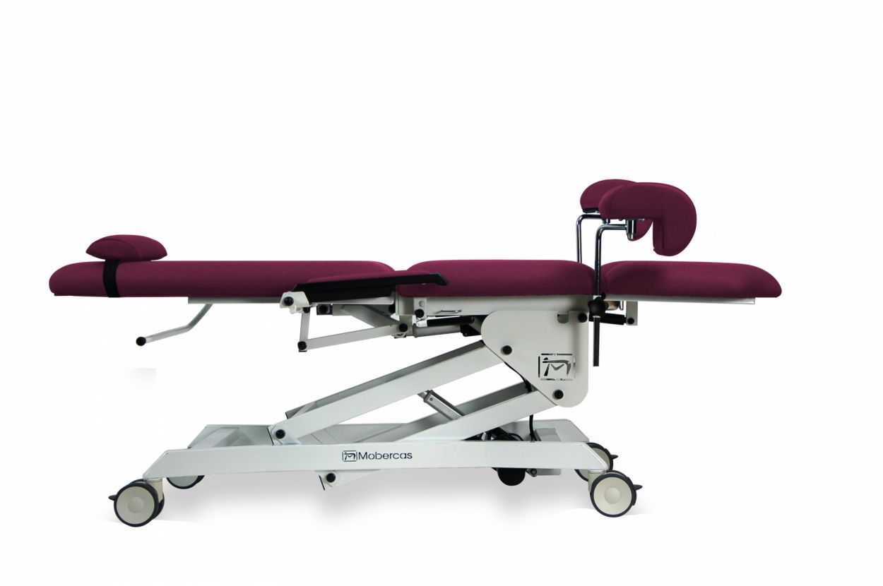SE-2330-BRG Gynaecological couch with 3 motors and Trendelenburg and reverse Trendelenburg. 2